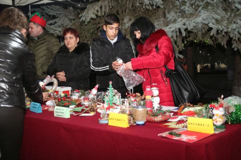 Коледен базар