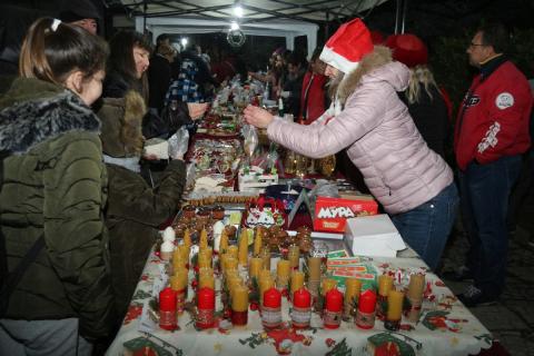 Коледен базар